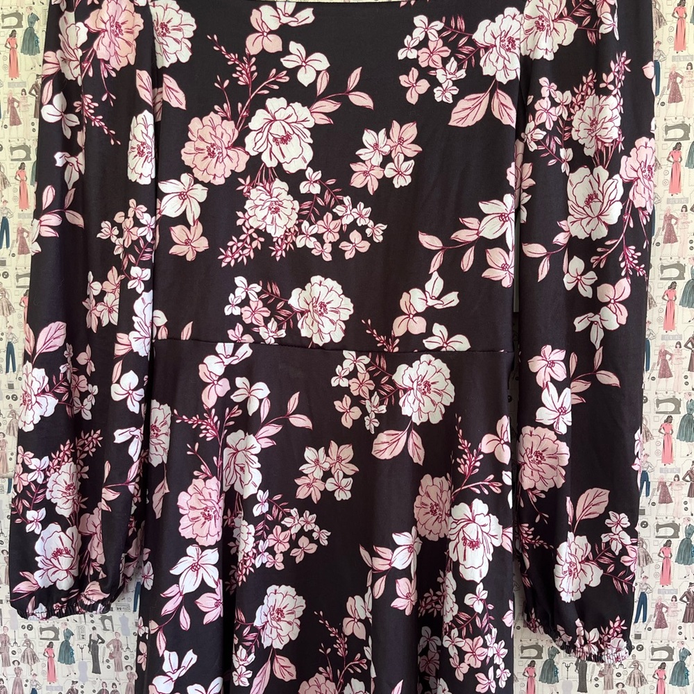 Floral Long Sleeve Dress - Picture 2 of 6